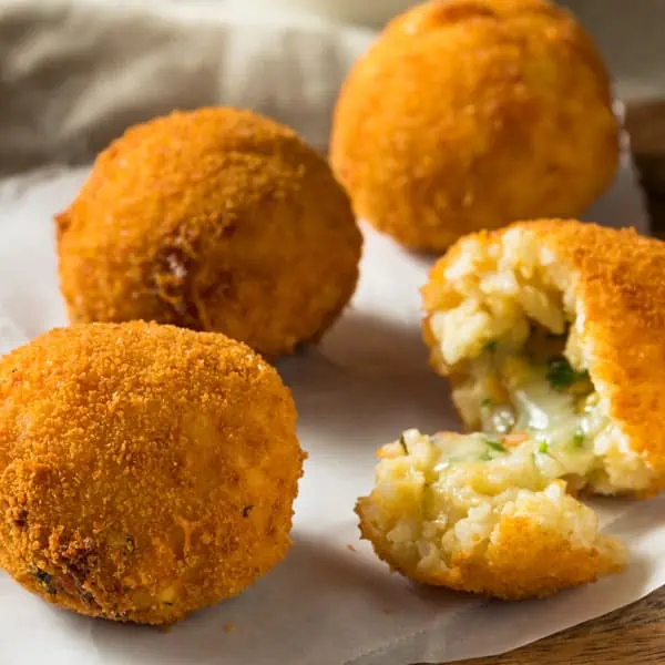 Risbollar – Arancini di riso e ricotta