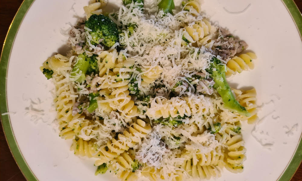 Fusilli med broccoli och salsiccia 